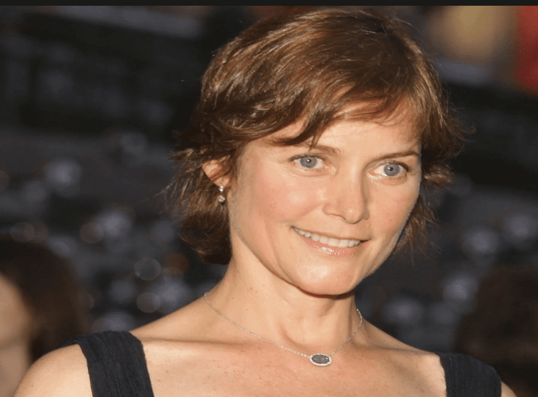 Carey Lowell Net Worth